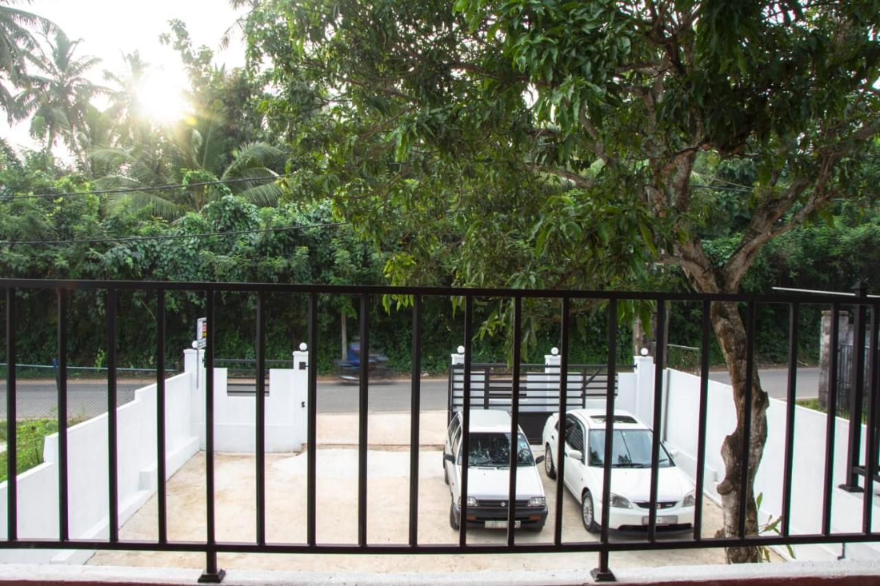 Sanmi Airport Resort Katunayake Exterior photo