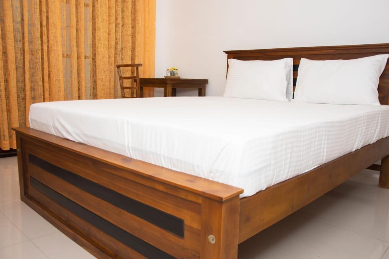 Sanmi Airport Resort Katunayake Exterior photo