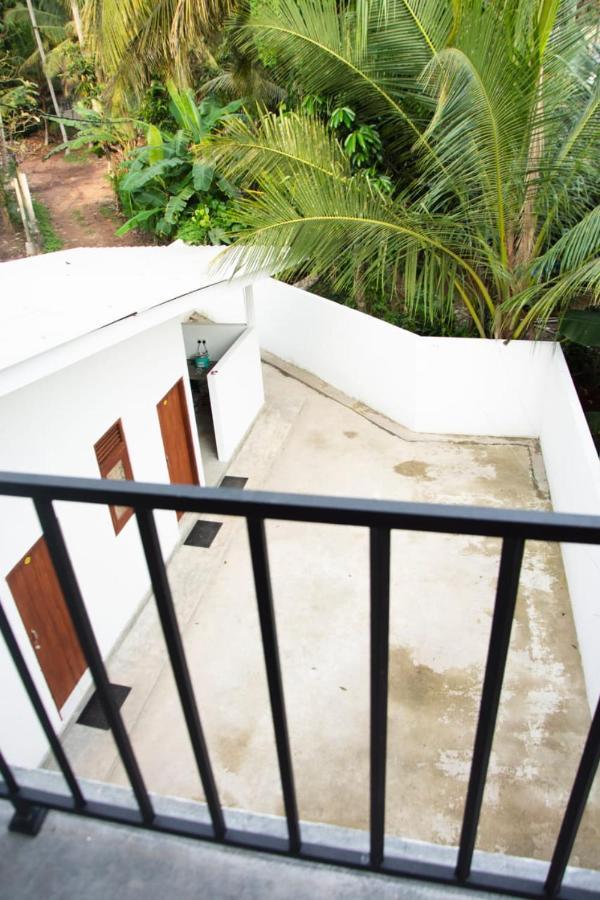 Sanmi Airport Resort Katunayake Exterior photo
