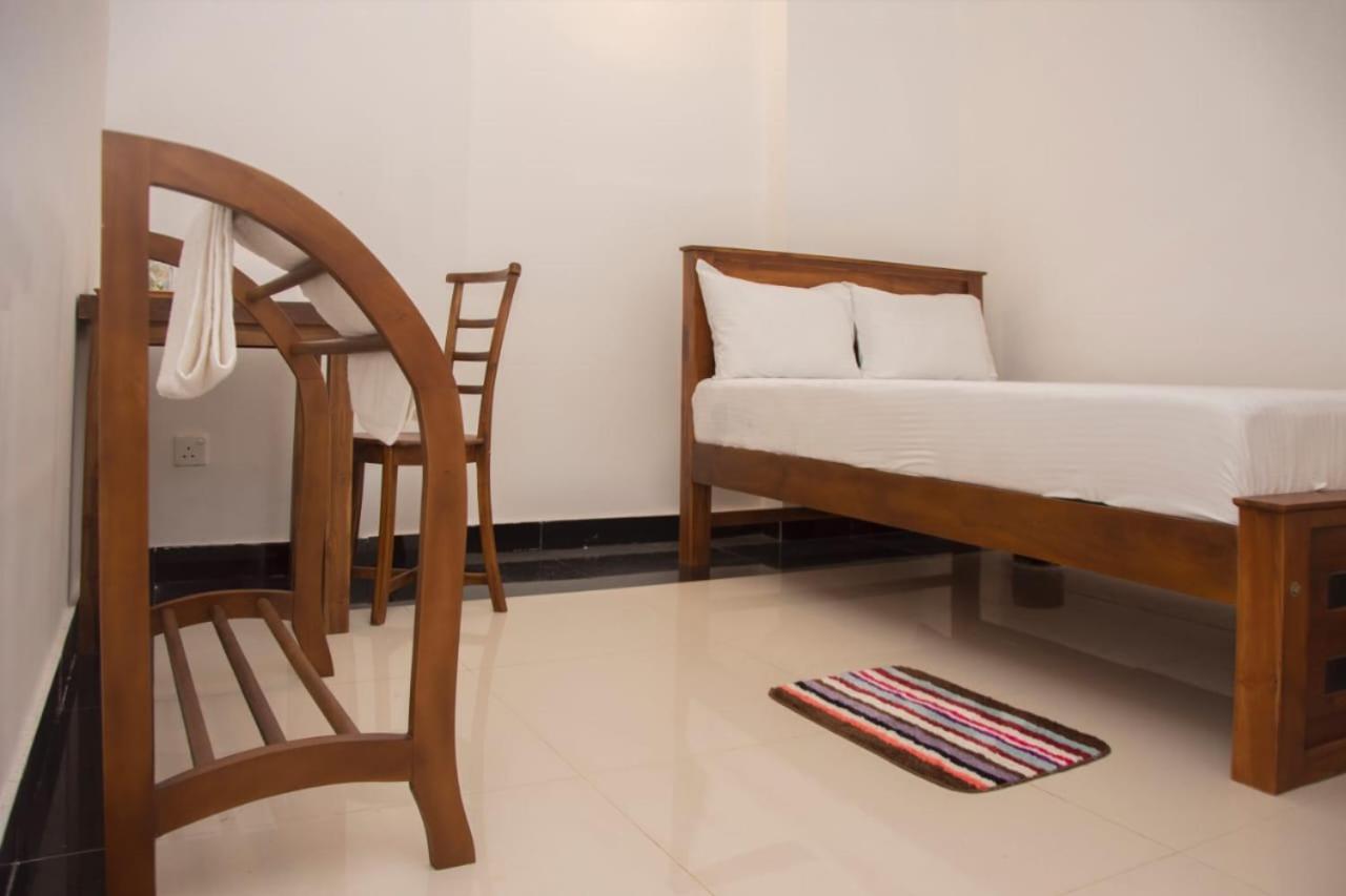 Sanmi Airport Resort Katunayake Exterior photo